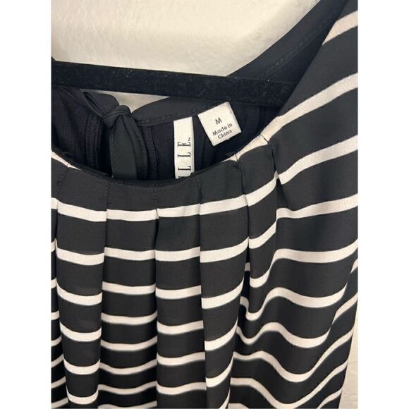 SOLD🚫 ELLE Sleeveless Striped Top Women’s Medium - Picture 3 of 6
